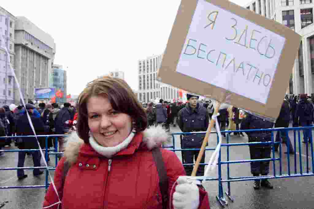 Russia -- People attend meeting for fair elections in Moscow, 24Dec2011