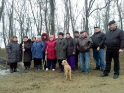 Жители хутора Веселого не пускают строительную технику к месту полигона