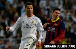 Cristiano Ronaldo (solda) və Lionel Messi