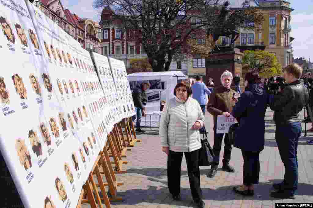 &laquo;Мы хотим, чтобы к нашей акции могли присоединиться львовяне и высказать свое мнение, чтобы люди солидаризировались с жителями Крыма, которых репрессируют, которые отстаивают свои права&raquo;, &ndash; отметил&nbsp;Энвер Бекиров, представитель культурного центра крымских татар во Львове